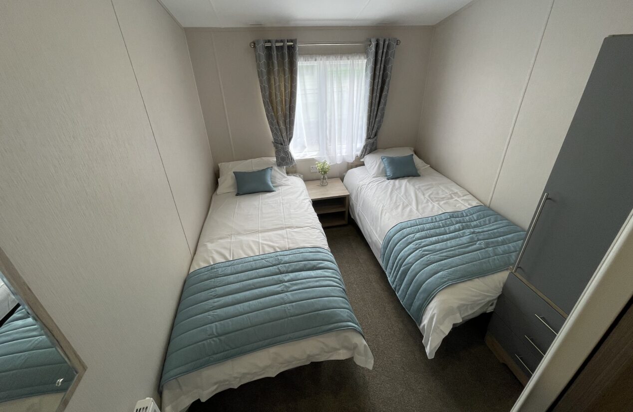 3ft wide single beds - Twin room #1