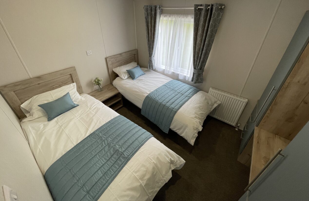 3ft wide single beds - Twin room #2